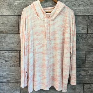 Chelsea & Theodore Cream/Pink Camo Hooded Pullover, Women’s, Size 2X